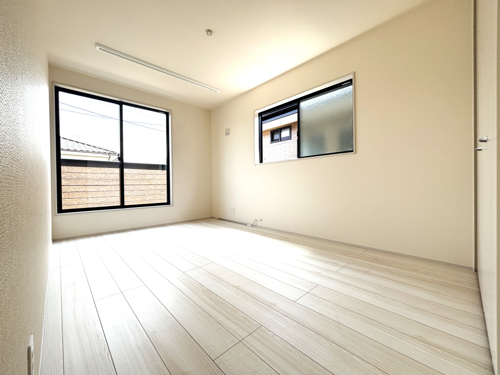 ☆明るさと風通しの良さ☆☆ 一戸建てのお部屋の魅力は陽当たりと風通しの良さ。