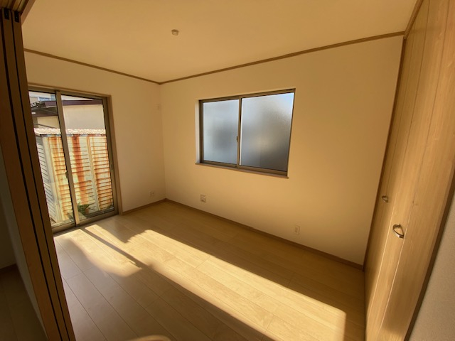 １階居室、陽当り良好