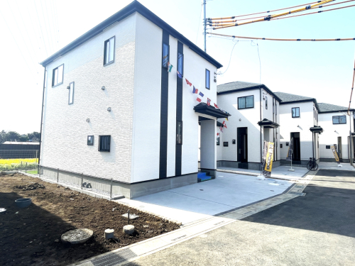 ☆マイホームの喜びを感じる陽当たりの良さ・開放感☆ 憧れのマイホームに相応しい美しく映える外観です。