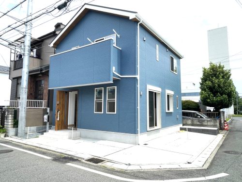 ☆☆　夢と憧れの駐車場２台　☆☆ 通勤用、自家用車用、お客様用など駐車場２台分は憧れ。